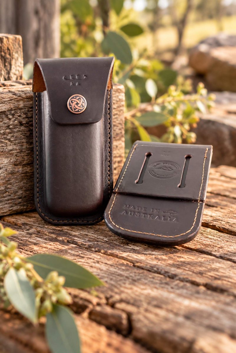 medium sizes multi tool or knife pouch in dark brown